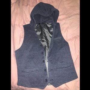 Sleeveless hooded vest